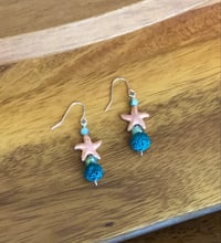 Image 2 of STARFISH SENSATION EARRINGS Orange