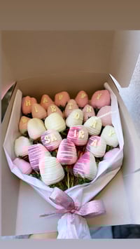 Image 3 of Ramo De Fresas 💐
