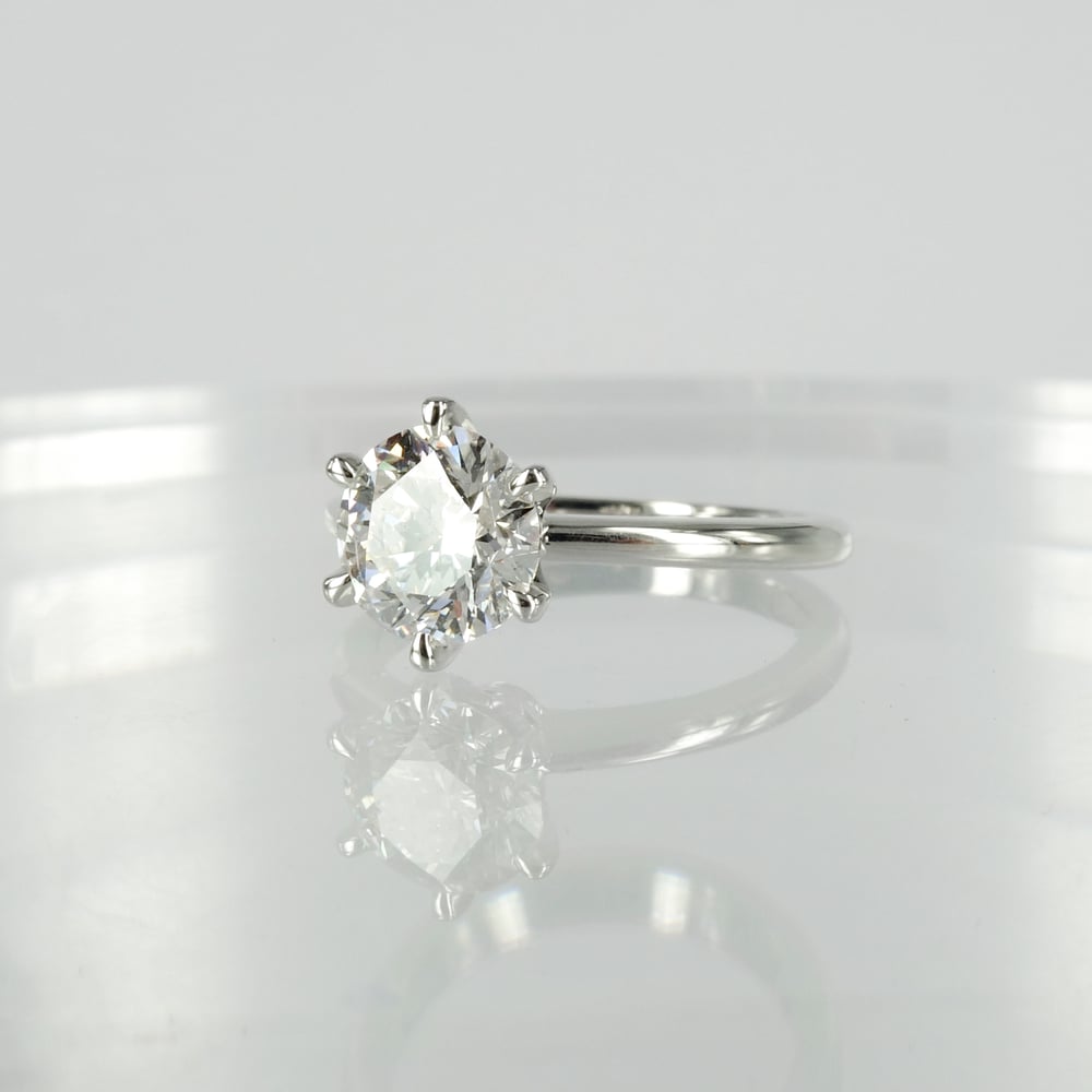 Image of 18ct white gold diamond solitaire diamond engagement ring. PJ5800