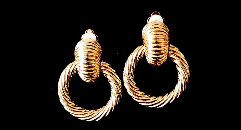 Image of Gold Circle Swirl Clip-On Earrings