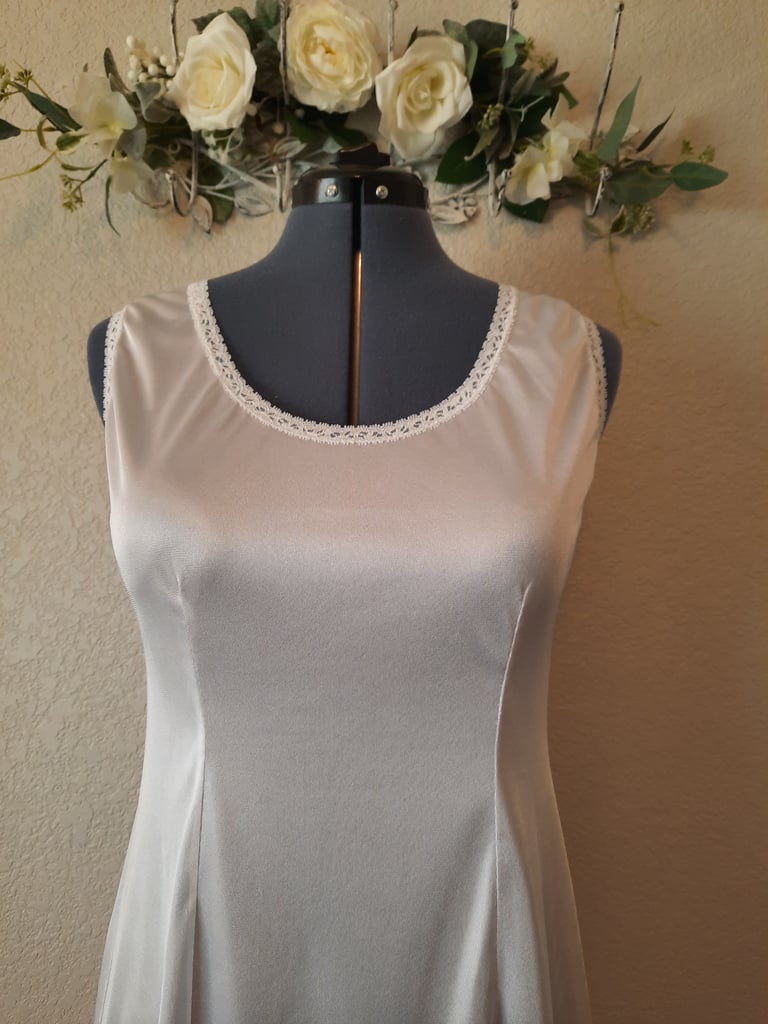 Full coverage slip, #6 Sizes 32"-38" Image 2