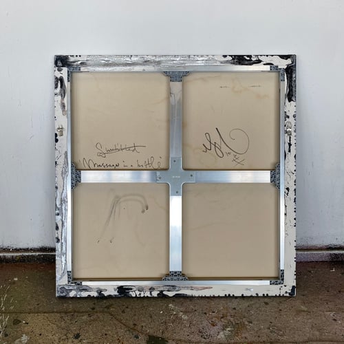 Image of MASSAGE IN A BOTTLE / NIELS SHOE MEULMAN