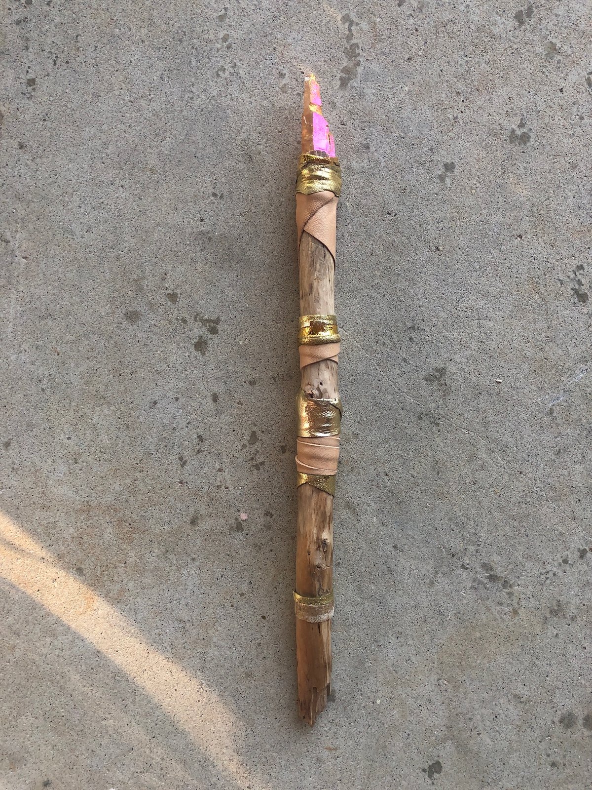 LIGHTNING BOLT magic wand