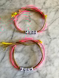 Image 3 of Bracelet grigri fluo 