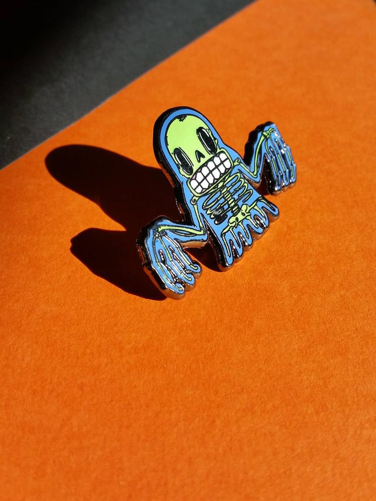 Image of Skully Ghost Glow in the Dark Enamel Pin