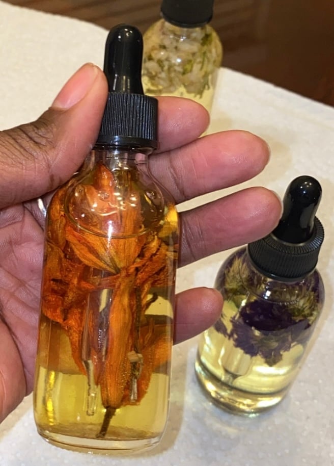 Image of Flower infused hair oil