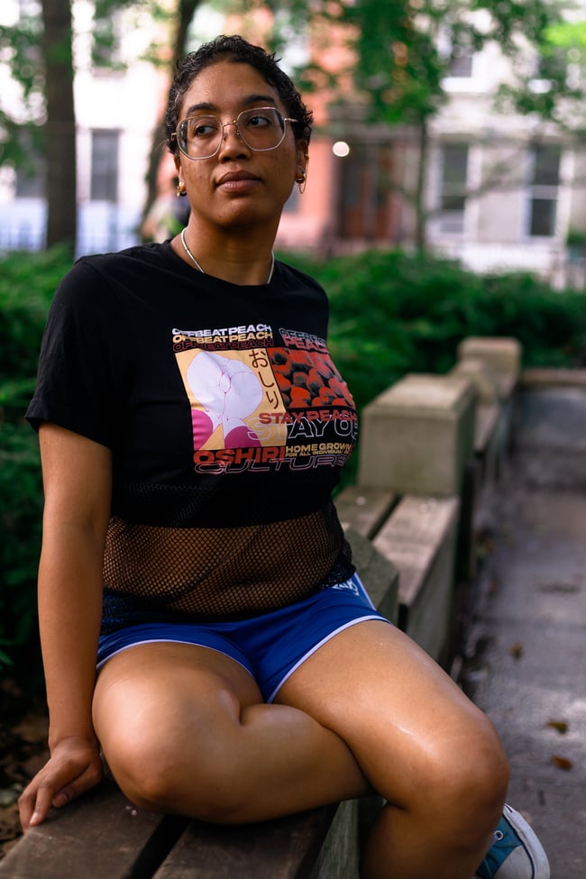 Oshiri Culture Mesh Crop-Top 