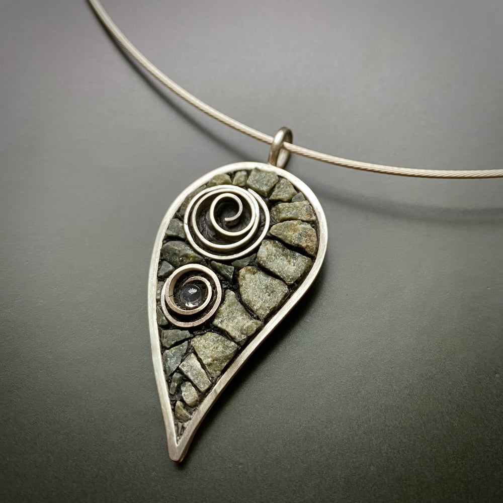Image of Hidden Moonstone Leaf 