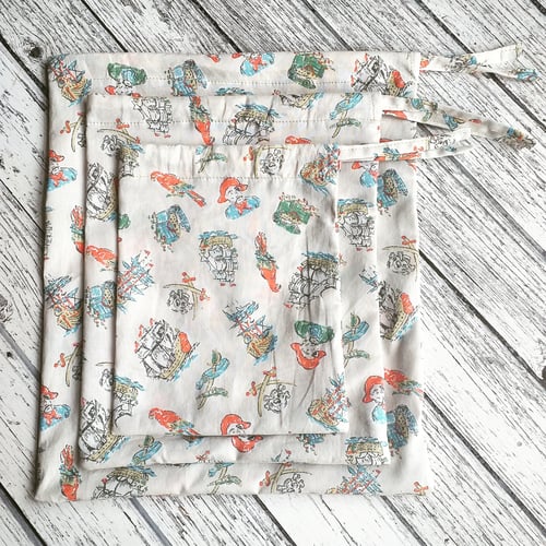 Image of Reusable Drawstring Shopping Pounches