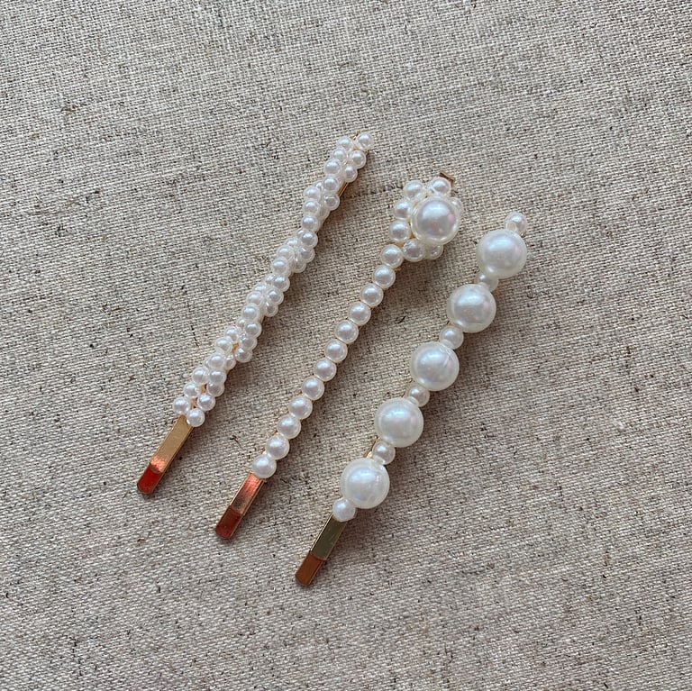 Becy Pearl Hair Slides Image 3