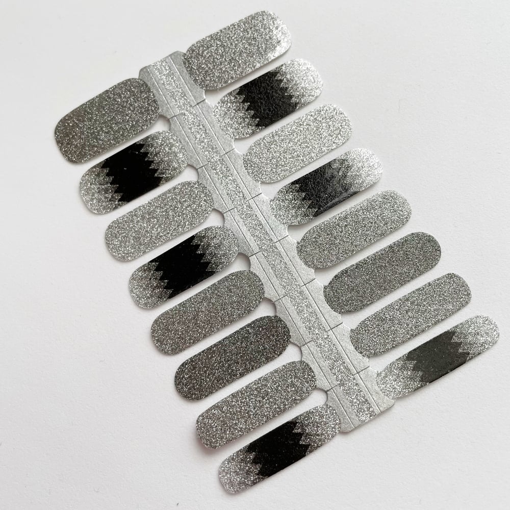 Pewter Shadow Nail Polish Strip
