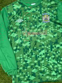 Image 2 of Player Issue 2013/14 Umbro Home Keeper Shirt