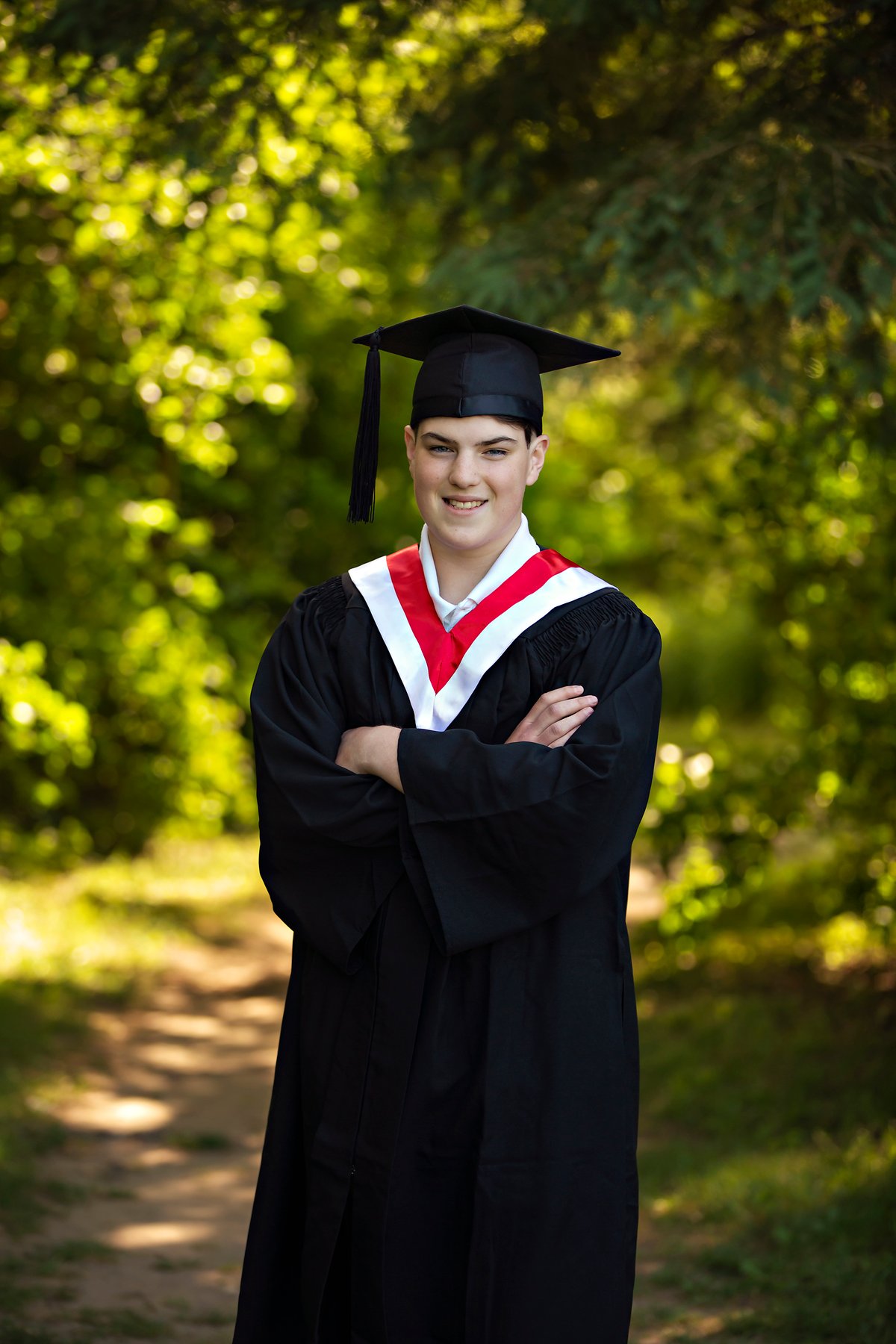 Image of OUTDOOR Grad Photos - Deposit ONLY
