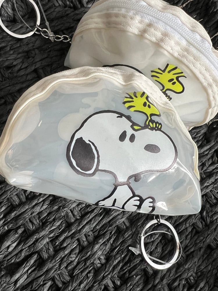 Image of Snoopy Coin Purse - White Keychain 