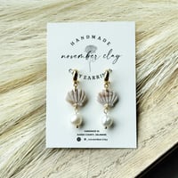 Mini Seashell Huggie