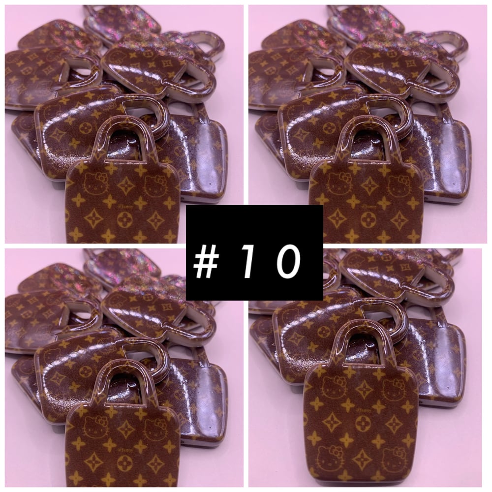 Image of Cookies and Cream purse bead 