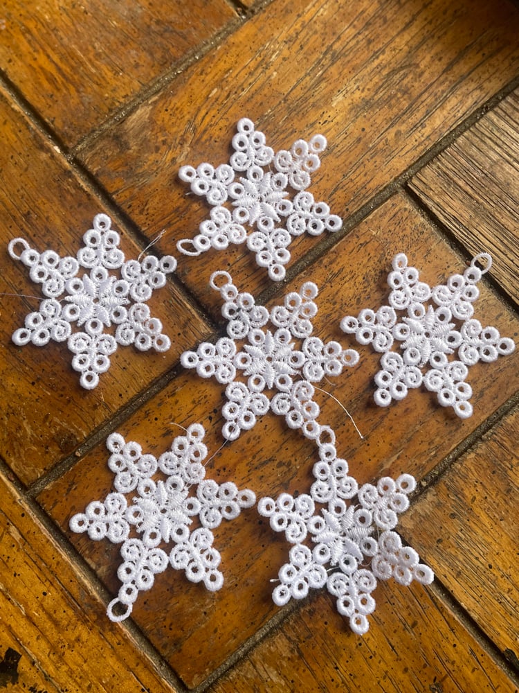 Lace Snowflake Ornaments Set 