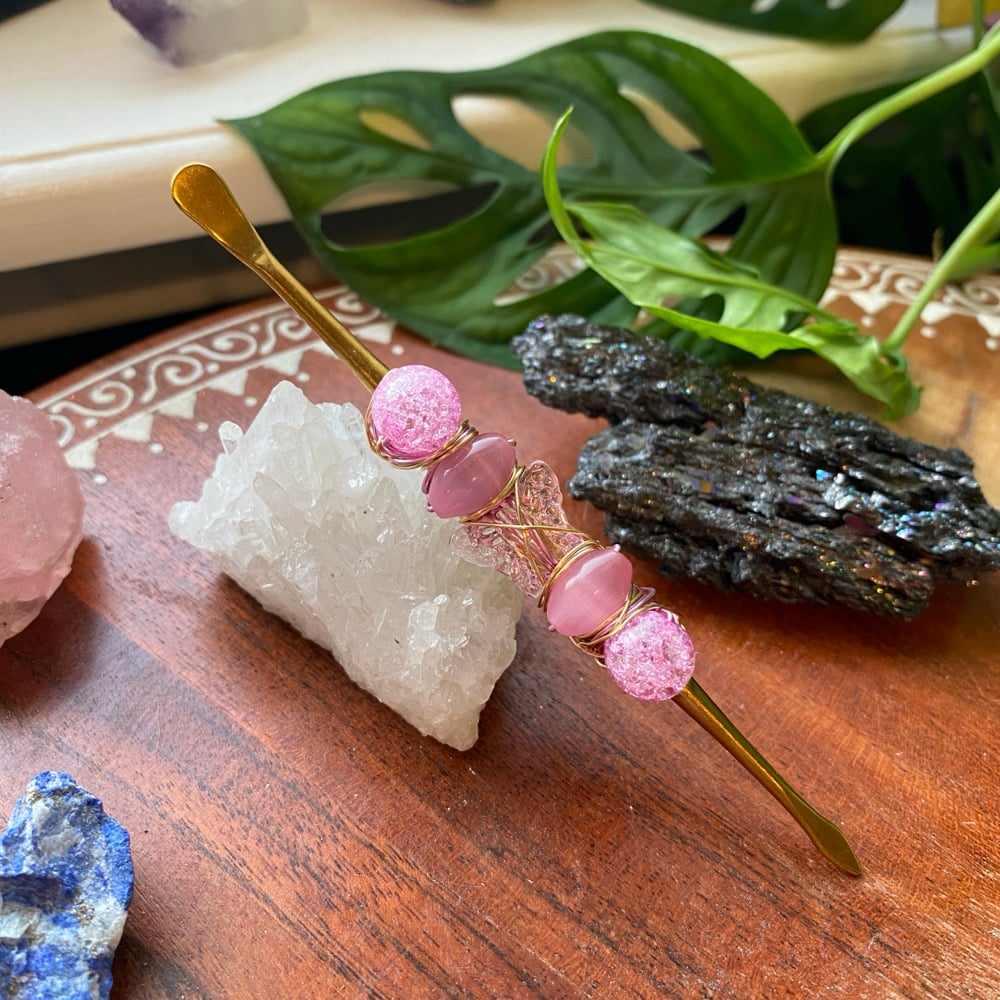 Image of rosy maple moth dab tool 