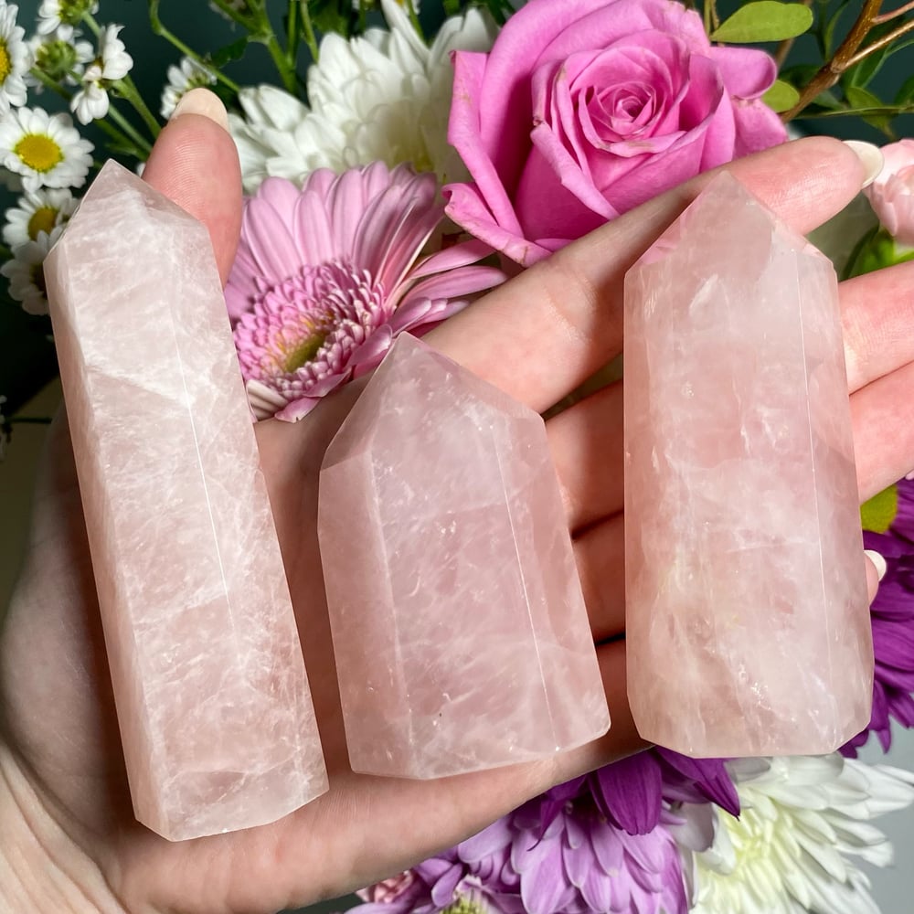 Image of High Quality Rose Quartz Tower 