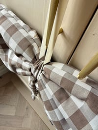 Image 4 of The Oat Check Story Bow