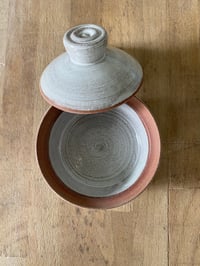 Image 3 of Seasoning lidded pot