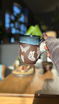 Image 4 of Butterfly mug 09