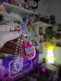 Image 3 of Llavero perlas Tamagotchi clicker