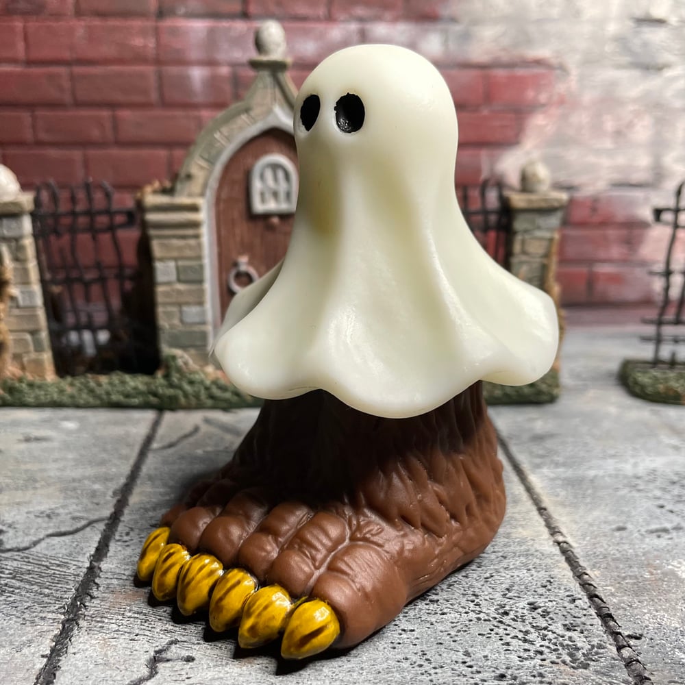 Image of Scaredy Ghost