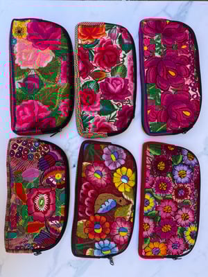 Image of Handheld Mexican purse