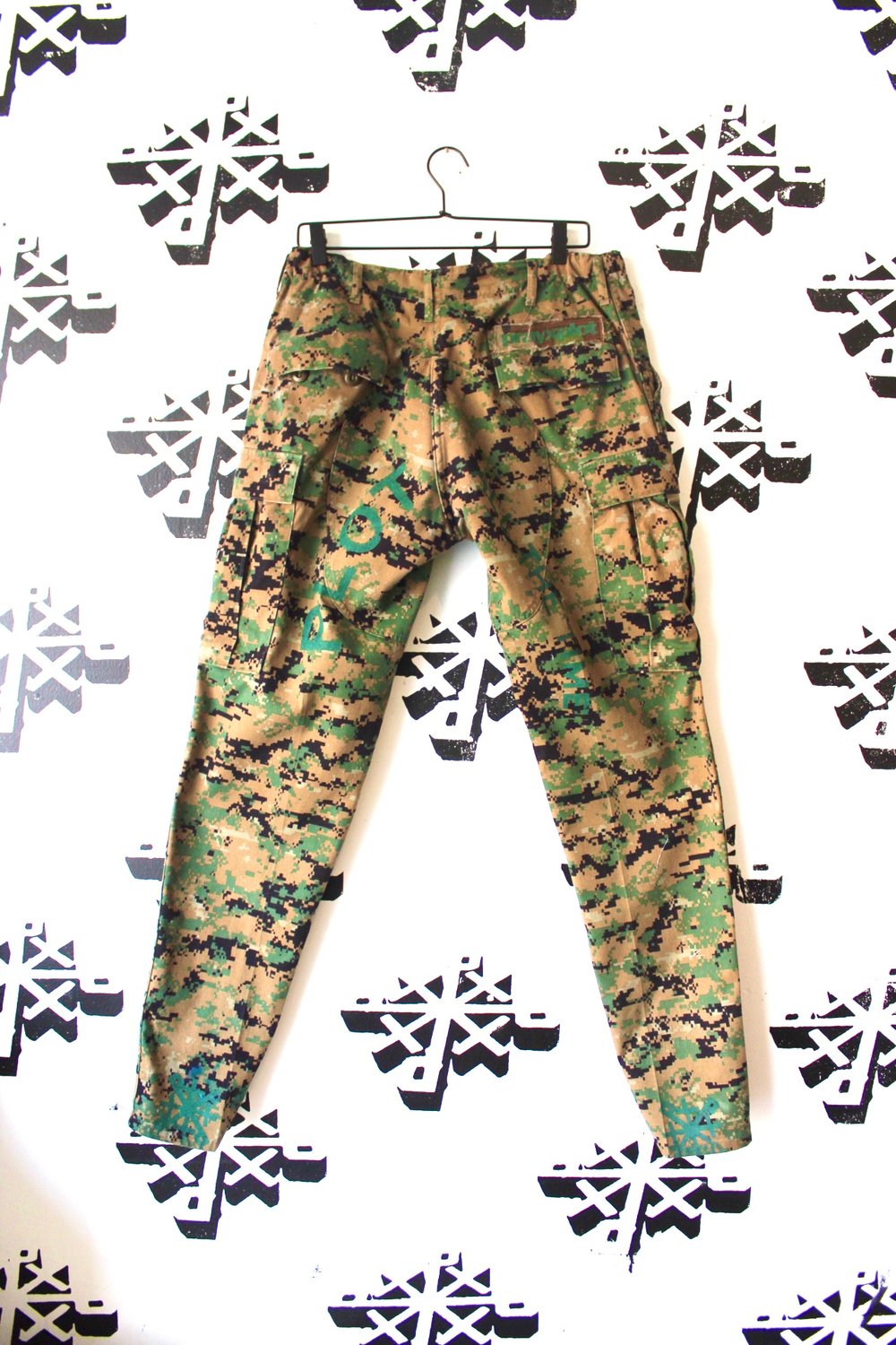 this how we coming camo cargo pants