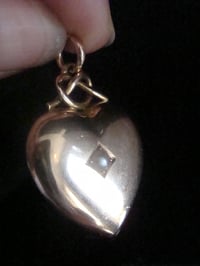 Image 2 of VICTORIAN 15CT HIGH CARAT SEED PEARL HEART PUFF PENDANT 4.2g