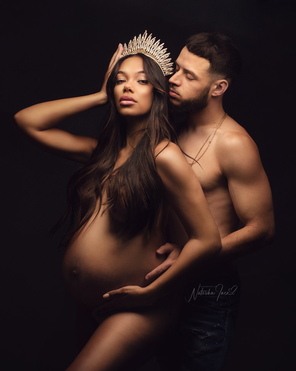 Image of MATERNITY COUPLE POSING VIDEO