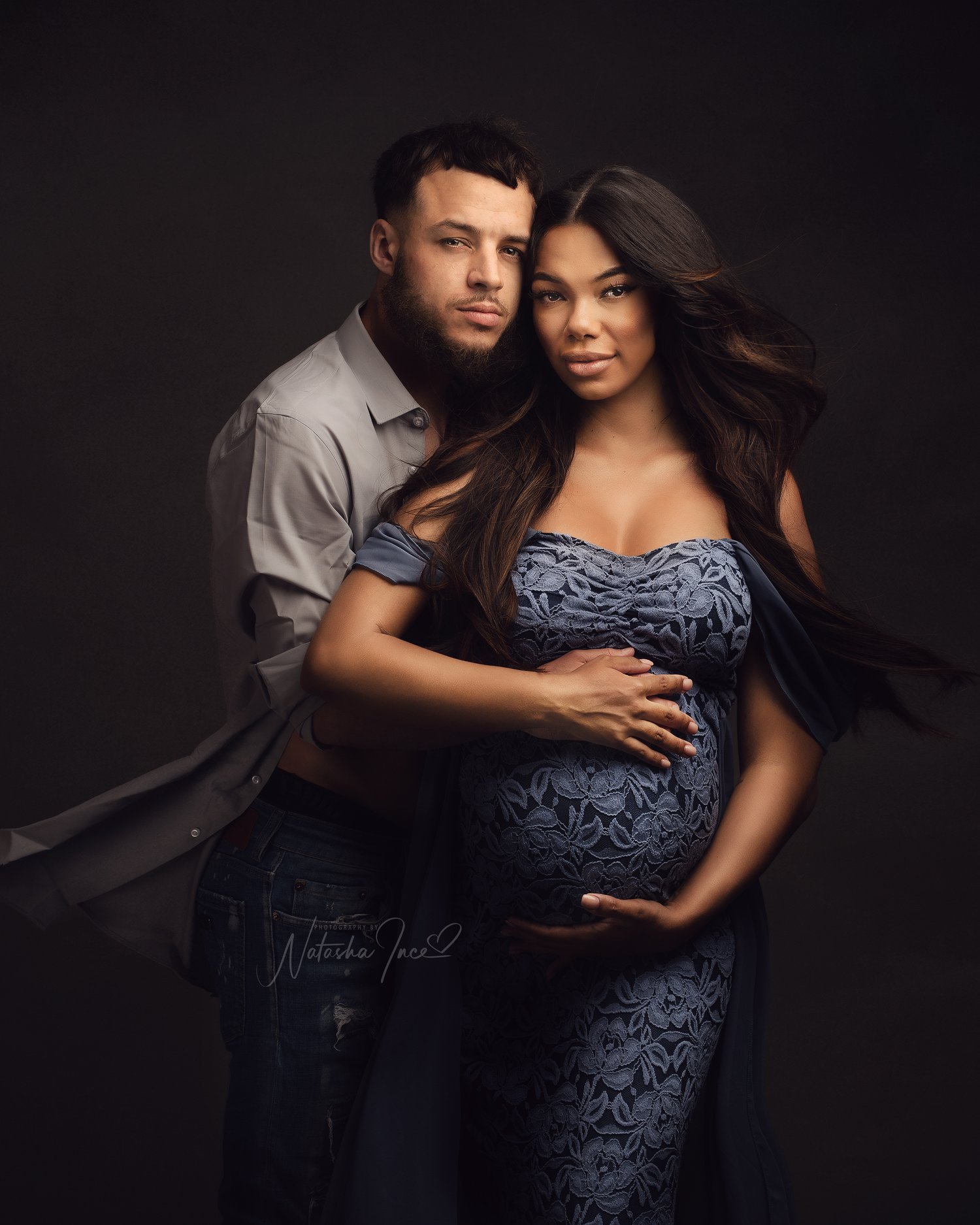 Image of MATERNITY COUPLE POSING VIDEO