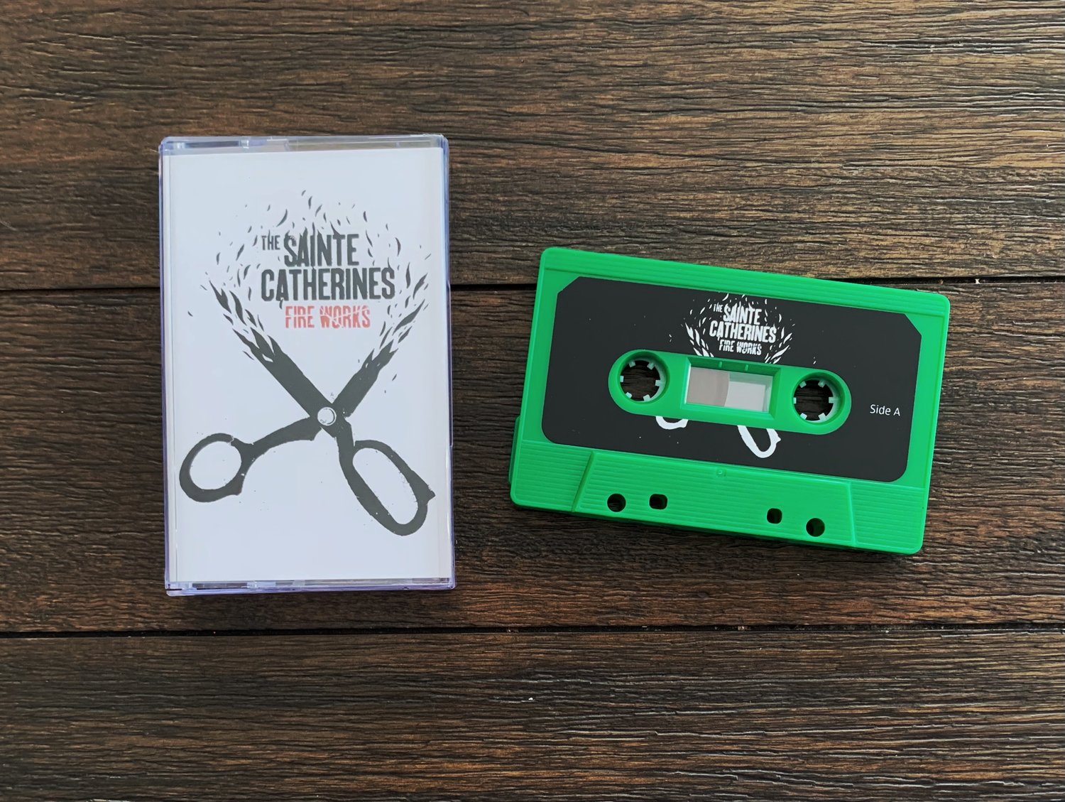 Image de The Sainte Catherines " FIRE WORKS" Cassette / Tape