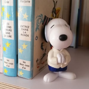 Image of Peanuts Thailand Snoopy 