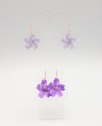 Image 1 of Boucles d'oreille SAKURA Mauve ou Violet, petite fleur