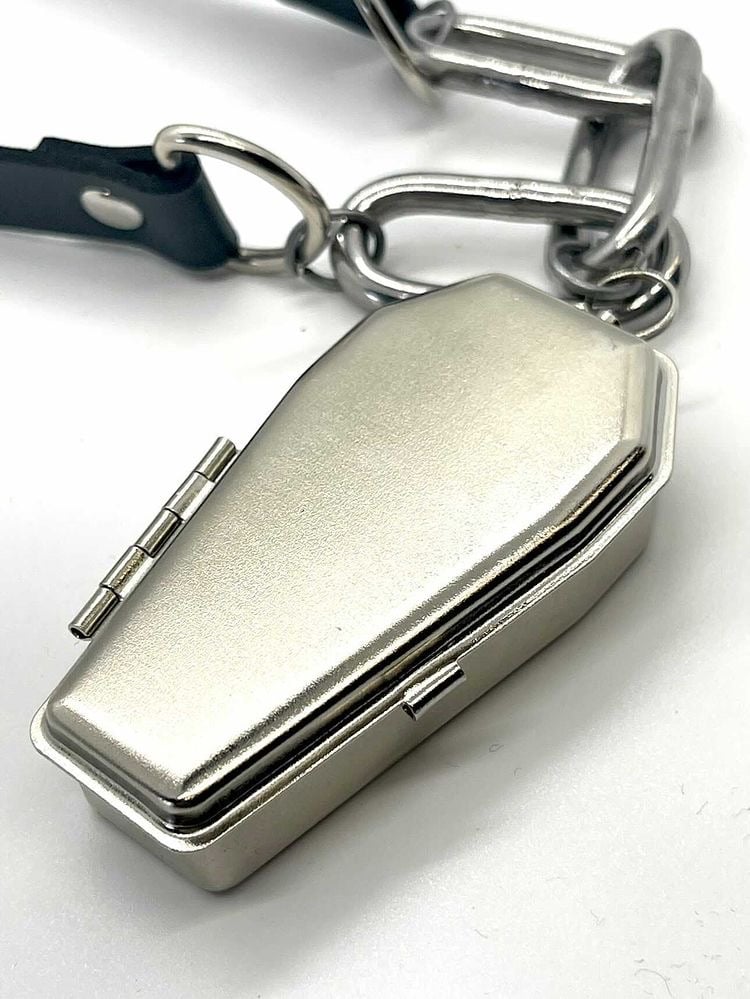 Coffin Choker