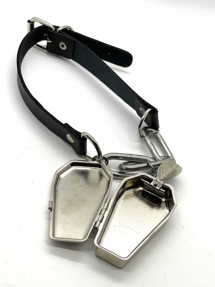 Coffin Choker
