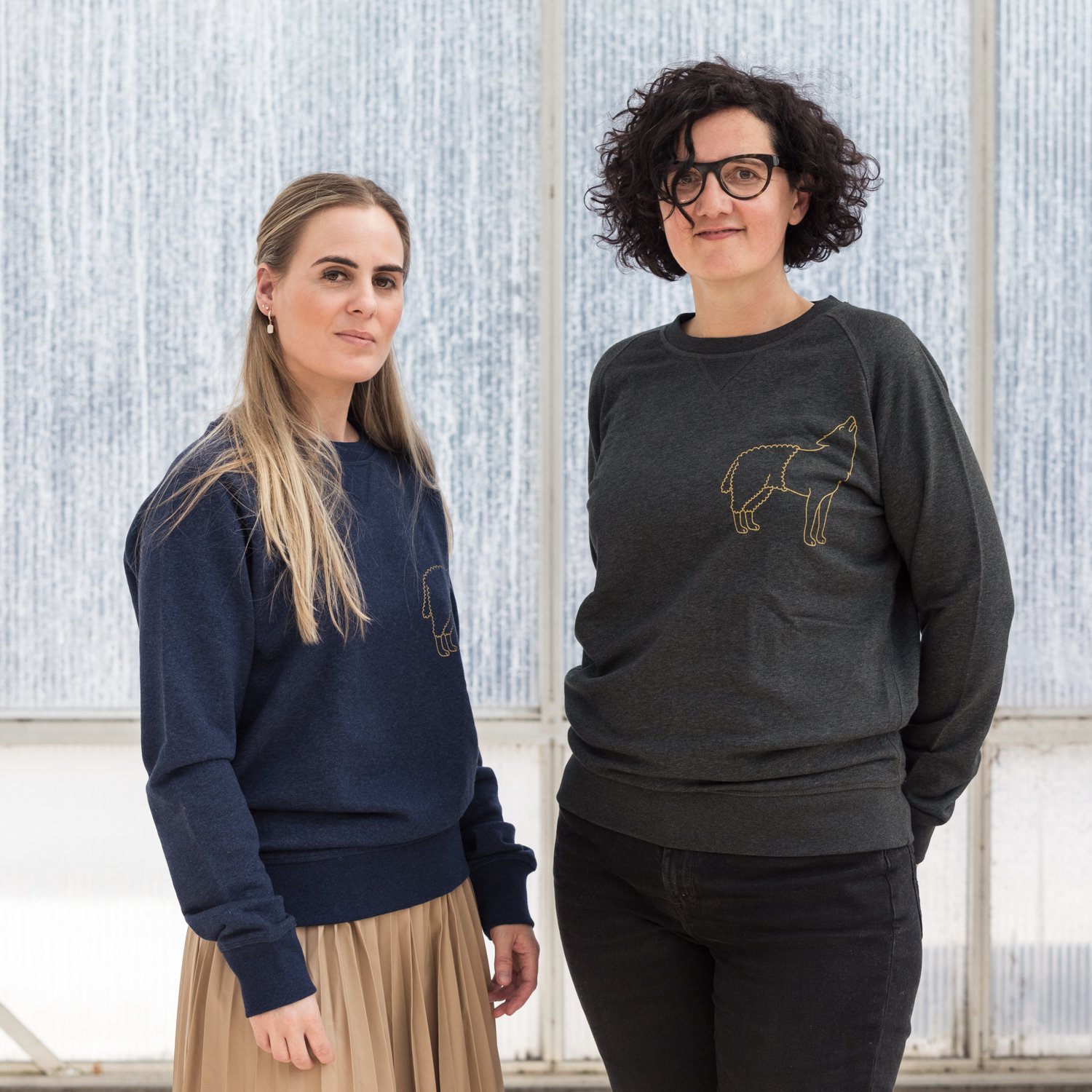 Image of SWEATER MAN / WOMAN WOLFSHEEP navy