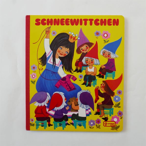 Image of Snow White - vintage children book