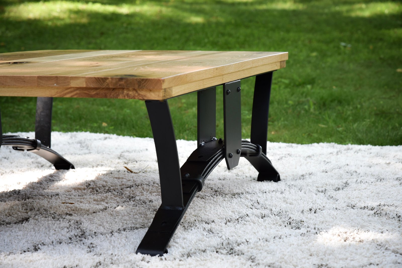 leaf spring table