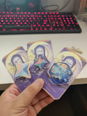 Genshin Impact Iridescent Acrylic Pins || Acquaint Fate & Primogem