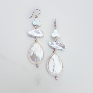 Pearl & Shell Drop Earrings 