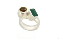Image 5 of Emerald and citrine sculptural ring in sterling silver. Contemporary Jewellery by Chris Boland