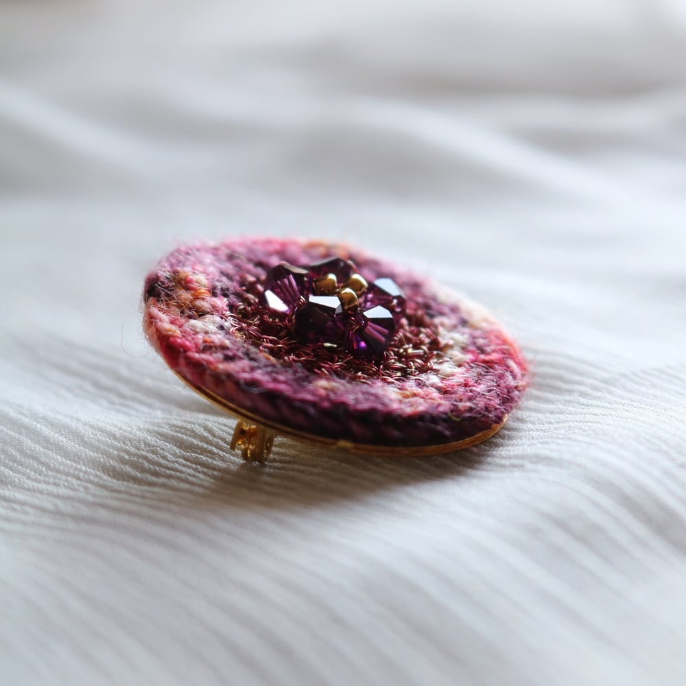 Image of TEXTILE BROOCH - Pomegranate