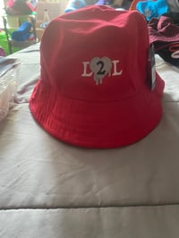 Red bucket 