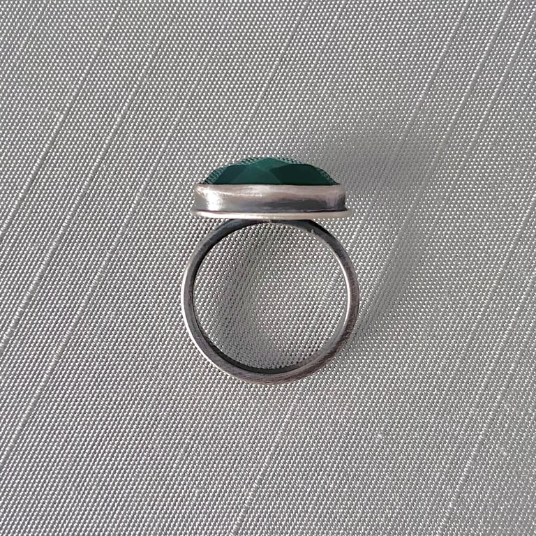Faceted Green Onyx and Sterling Silver Ring Image 3