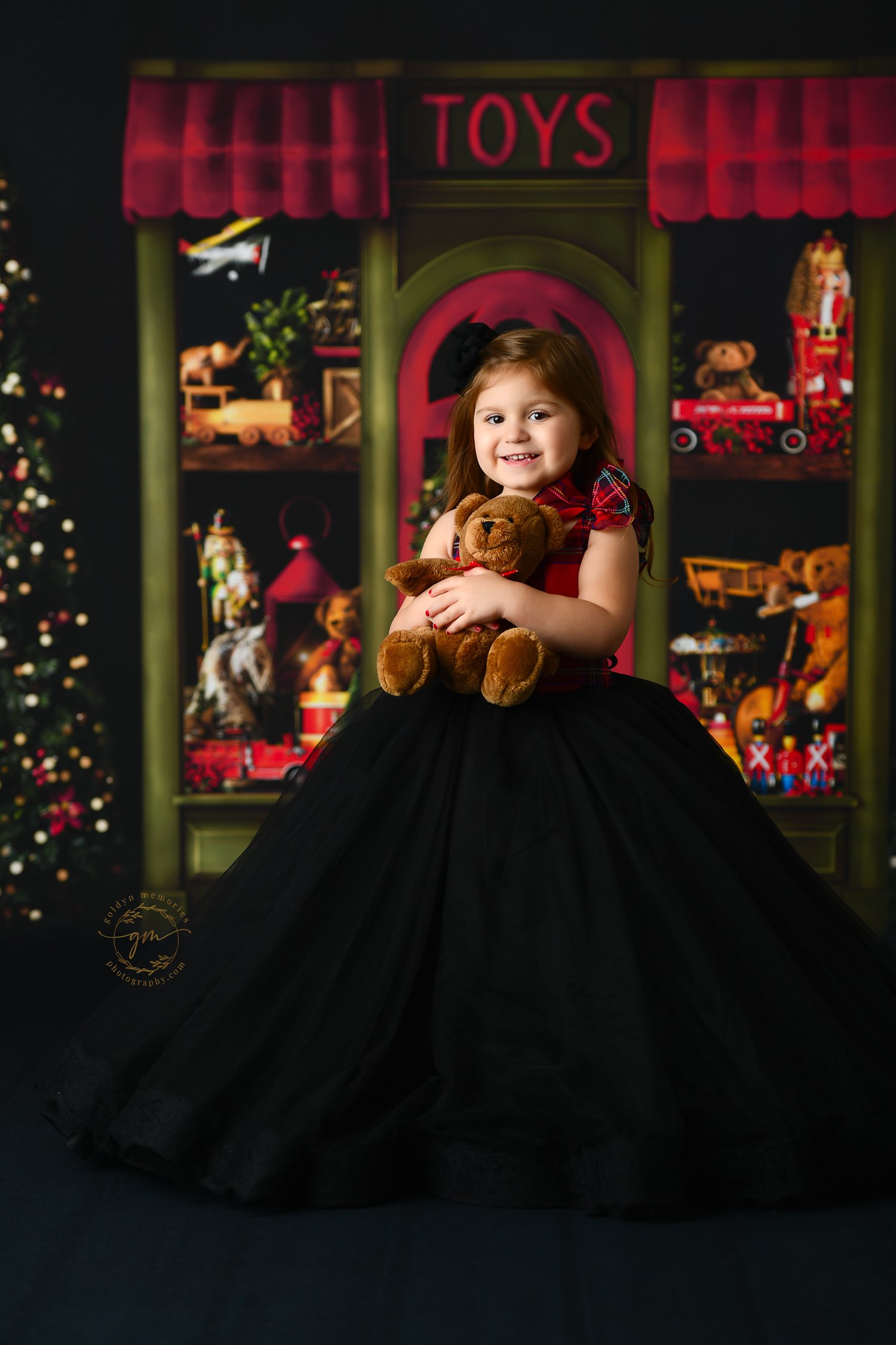 Image of Baby and 4 and Under Kids Only Holiday Mini Sessions- Non-Refundable Deposit