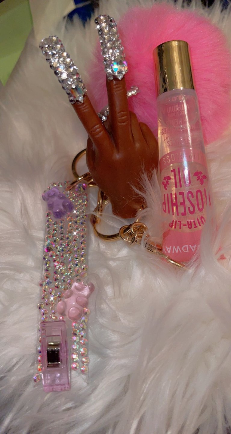 Peace Sign ✌🏾  Keychain