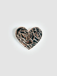 Image 1 of PIN'S "FLORAL HEART"